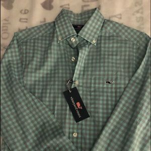 Vineyard Vines button down shirt